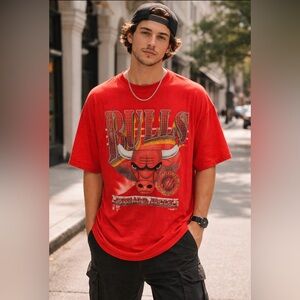 Vintage Single Stitch Chicago Bulls Tee Size XL Made In USA Retro Basketball
